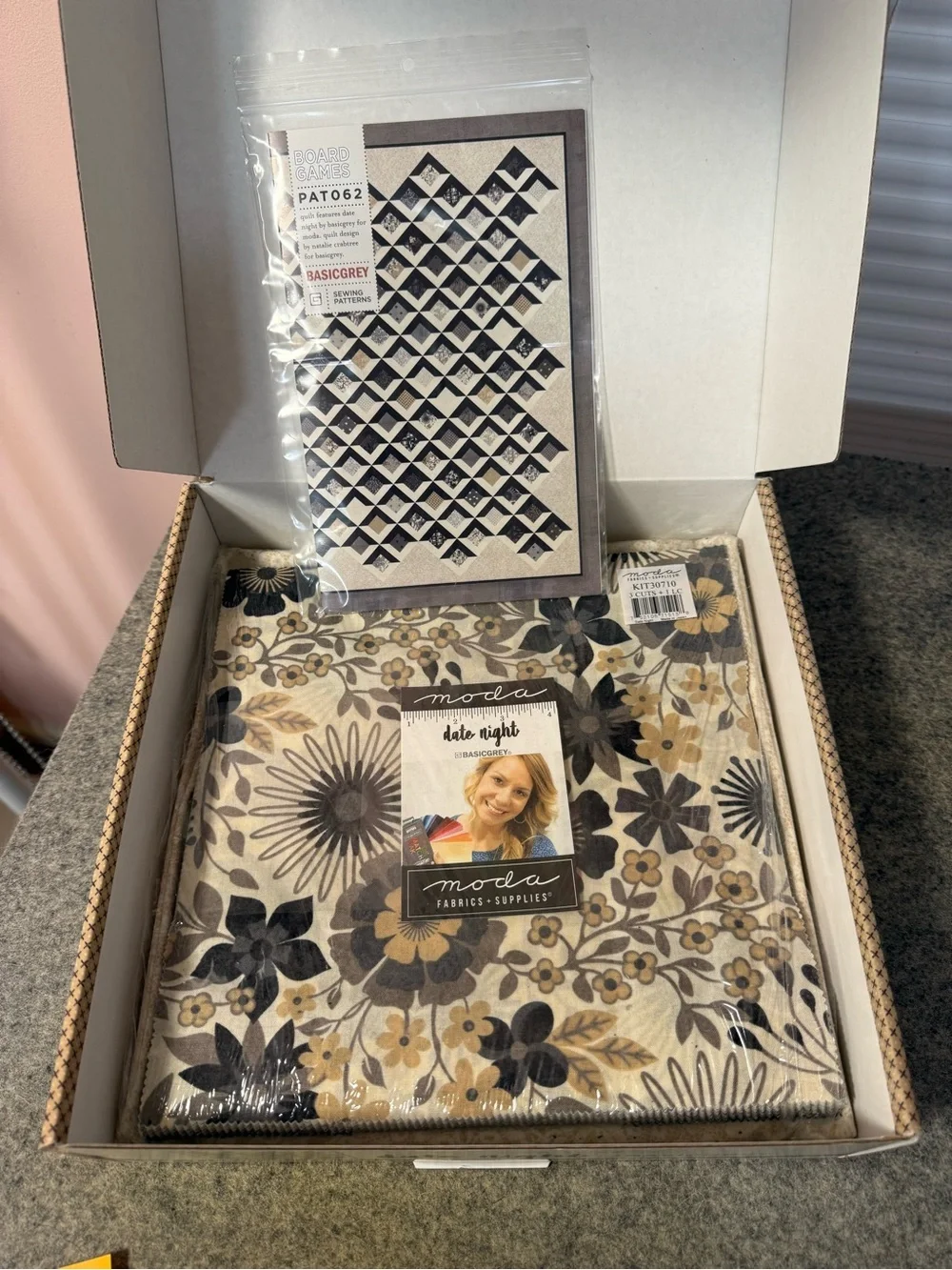 Moda Date Night Quilt Kit in Black, Cream & Gold